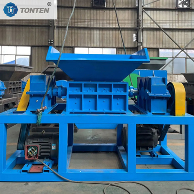 Ağır Hizmet Tipi Çift Şaftlı Parçalayıcı Otomatik Ahşap Çelik Öğütme Parçalayıcı Makinesi