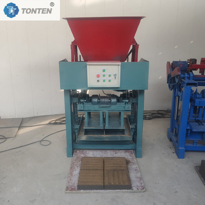 Çok fonksiyonel Ateşsiz Tuğla Yapma Makinesi Hopperli Standart Tuğla Makinesi