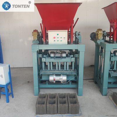 Çok fonksiyonel Ateşsiz Tuğla Yapma Makinesi Hopperli Standart Tuğla Makinesi